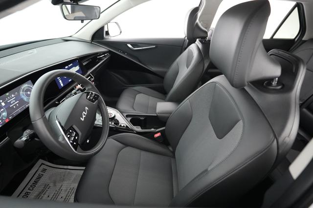 2023 Kia Niro EV — photo 3 of 20