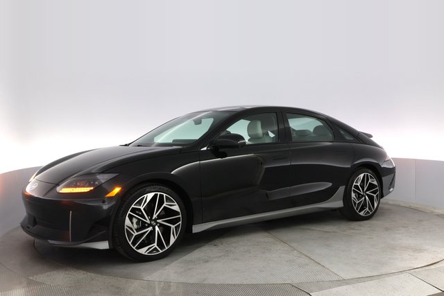 2023 Hyundai IONIQ 6 — photo 14 of 20