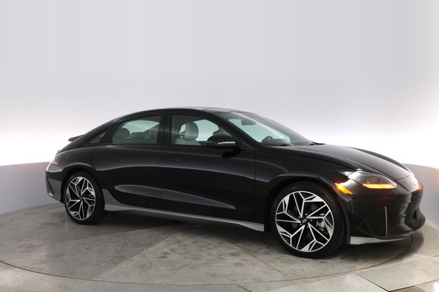 2023 Hyundai IONIQ 6 — photo 11 of 20