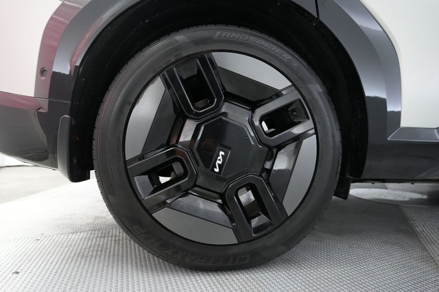 2024 Kia EV9 — photo 15 of 23