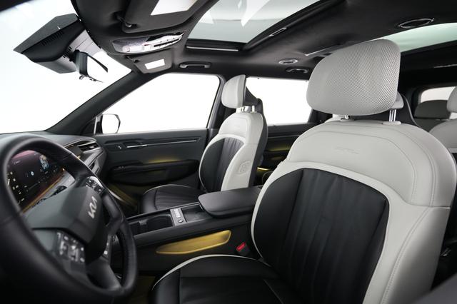 2024 Kia EV9 — photo 3 of 23