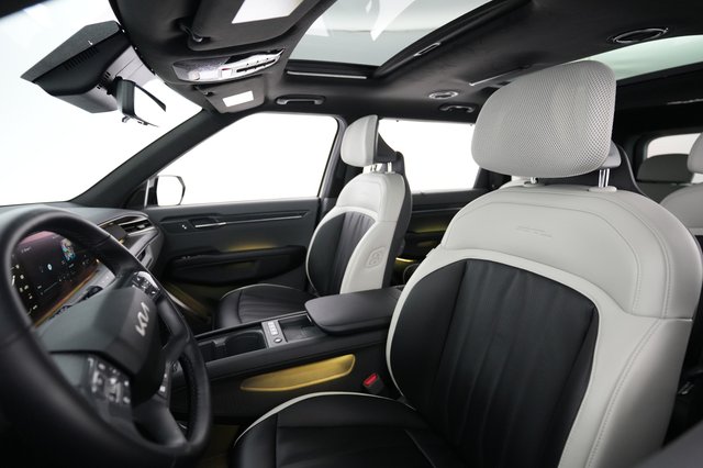2024 Kia EV9 — photo 3 of 23