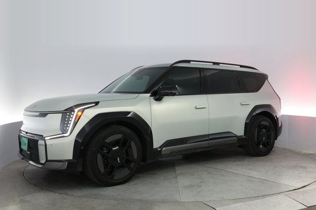 2024 Kia EV9 — photo 14 of 23