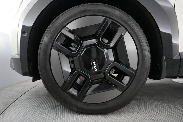 2024 Kia EV9 — photo 17 of 23