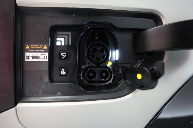 2024 Kia EV9 — photo 8 of 23