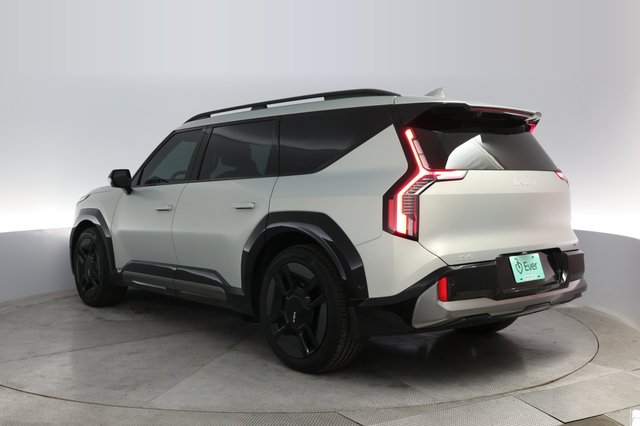 2024 Kia EV9 — photo 13 of 23