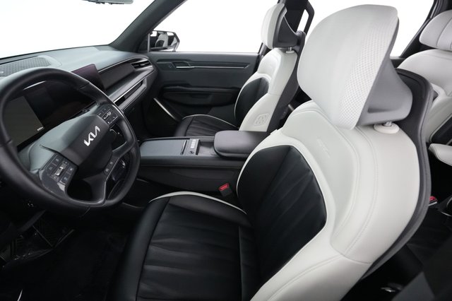 2024 Kia EV9 — photo 3 of 19