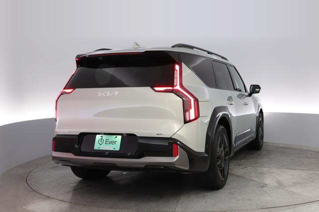 2024 Kia EV9 — photo 2 of 19