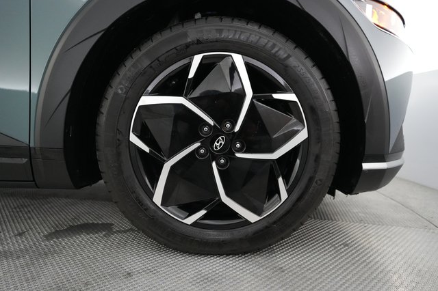 2024 Hyundai IONIQ 5 — photo 17 of 20