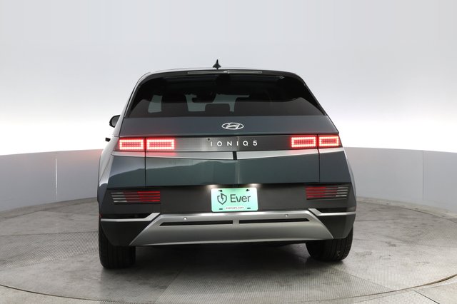 2024 Hyundai IONIQ 5 — photo 12 of 20