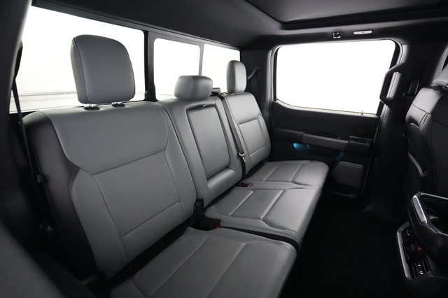 2023 Ford F-150 Lightning — photo 4 of 15