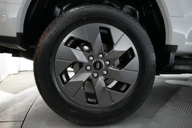 2023 Ford F-150 Lightning — photo 7 of 15