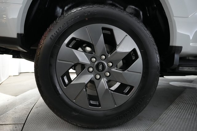 2023 Ford F-150 Lightning — photo 7 of 15