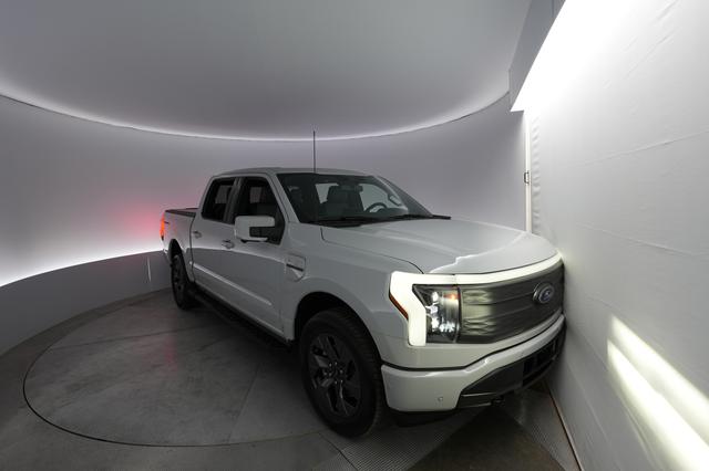 2023 Ford F-150 Lightning — VIN 1FTVW1EV1PWG00631