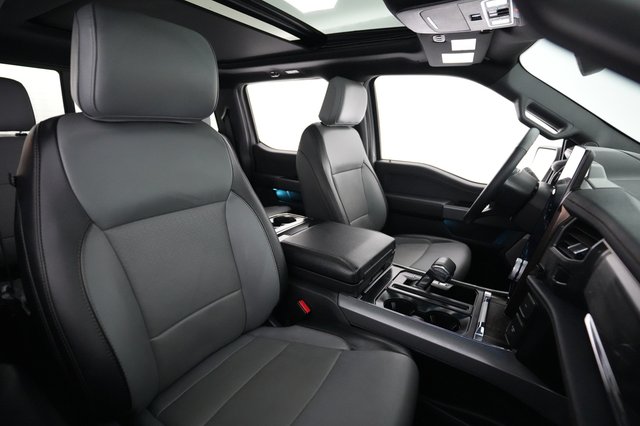 2023 Ford F-150 Lightning — photo 13 of 15