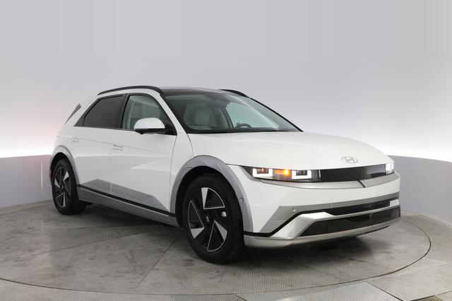 2025 Hyundai IONIQ 5 — photo 10 of 21