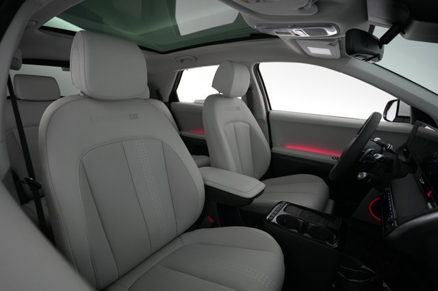 2025 Hyundai IONIQ 5 — photo 18 of 21