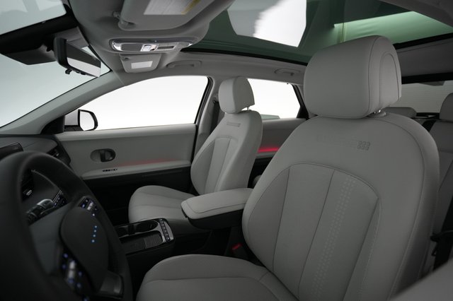 2025 Hyundai IONIQ 5 — photo 3 of 21