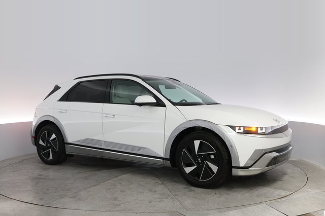 2025 Hyundai IONIQ 5 — photo 11 of 21