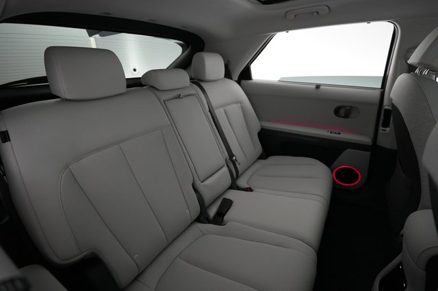 2025 Hyundai IONIQ 5 — photo 4 of 21