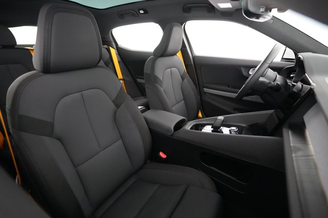 2023 Polestar 2 — photo 19 of 21
