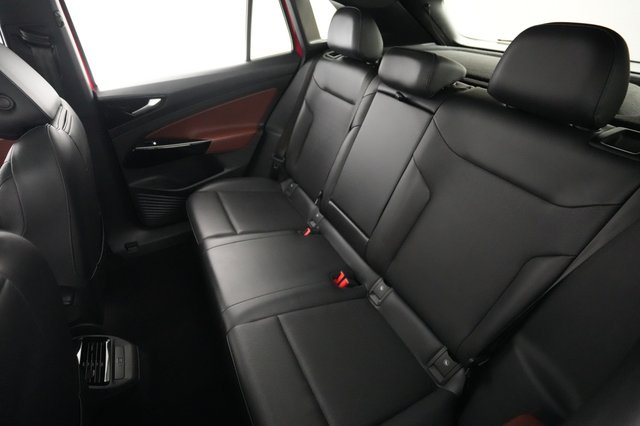 2022 Volkswagen ID.4 — photo 18 of 20