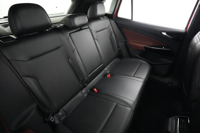2022 Volkswagen ID.4 — photo 4 of 20