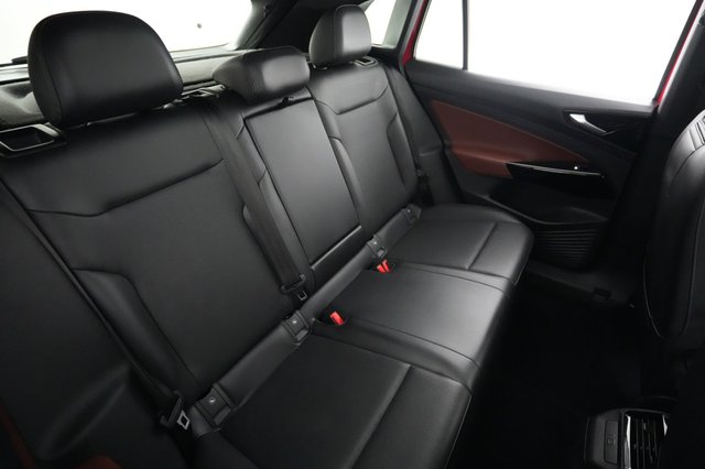 2022 Volkswagen ID.4 — photo 4 of 20