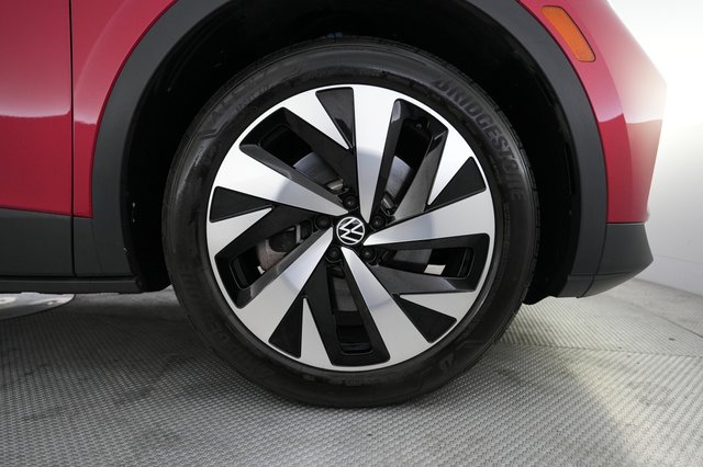 2022 Volkswagen ID.4 — photo 16 of 20