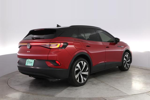 2022 Volkswagen ID.4 — photo 2 of 20