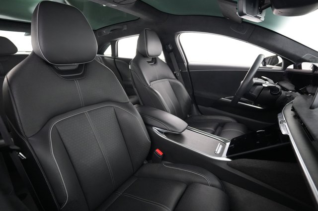 2023 Lucid Air — photo 18 of 21