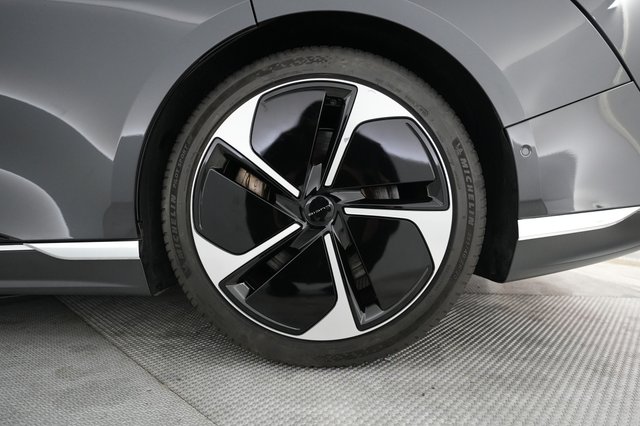 2023 Lucid Air — photo 15 of 21