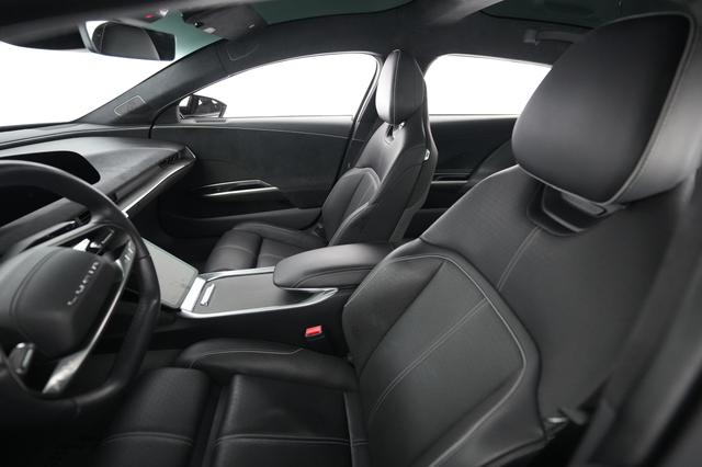 2023 Lucid Air — photo 3 of 21