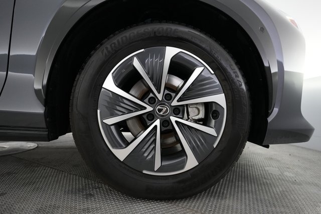 2023 Lexus RZ — photo 7 of 20