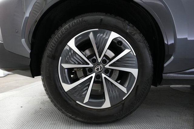2023 Lexus RZ — photo 17 of 20