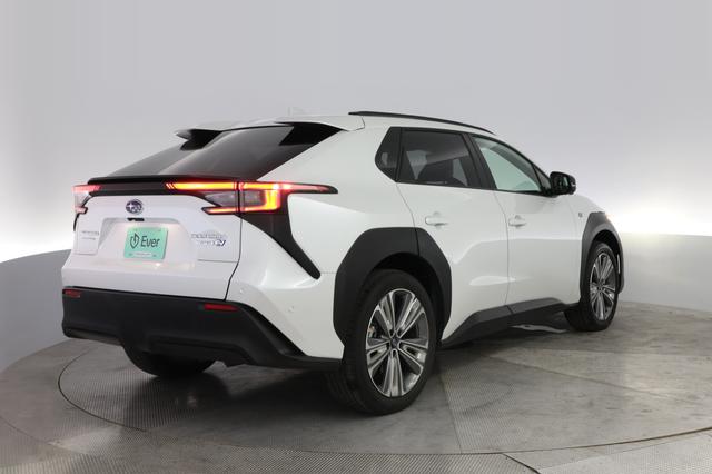 2023 Subaru Solterra — photo 2 of 20