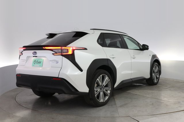 2023 Subaru Solterra — photo 2 of 20