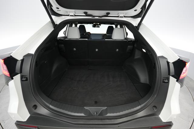 2023 Subaru Solterra — photo 6 of 20