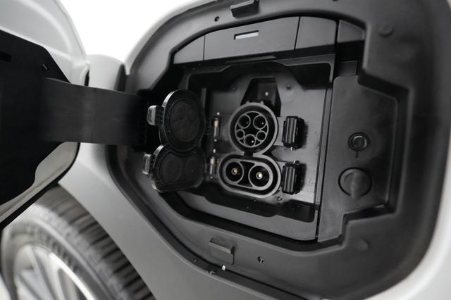 2023 Subaru Solterra — photo 8 of 20