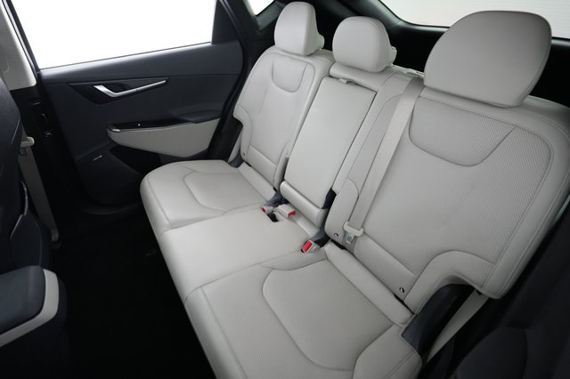 2023 Kia EV6 — photo 19 of 23
