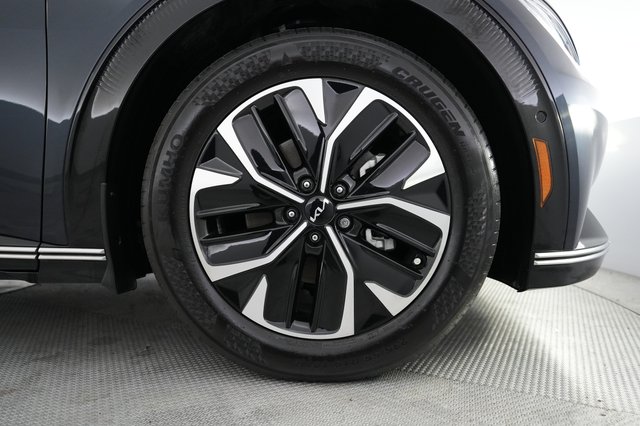 2023 Kia EV6 — photo 16 of 23