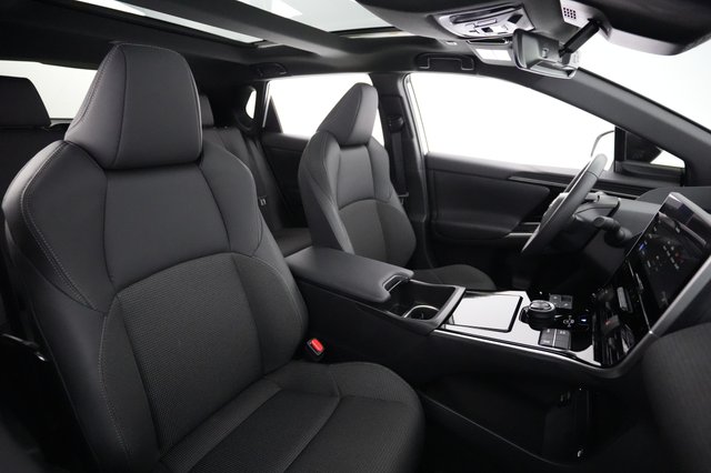 2025 Toyota bZ4X — photo 18 of 20