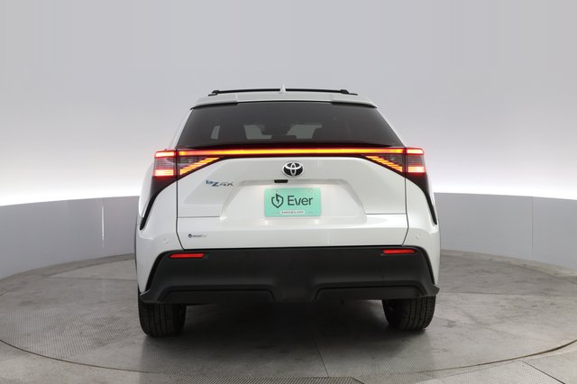 2025 Toyota bZ4X — photo 12 of 20