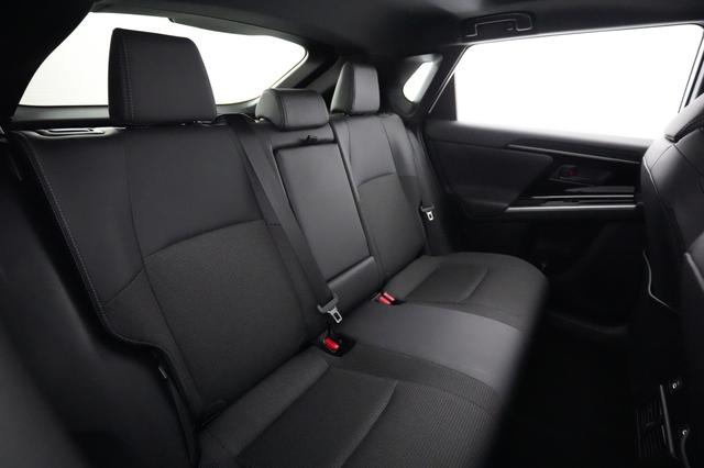 2025 Toyota bZ4X — photo 4 of 20