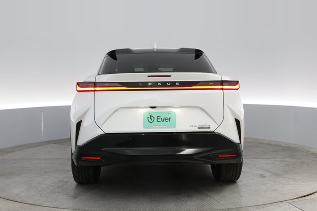 2023 Lexus RZ — photo 12 of 21