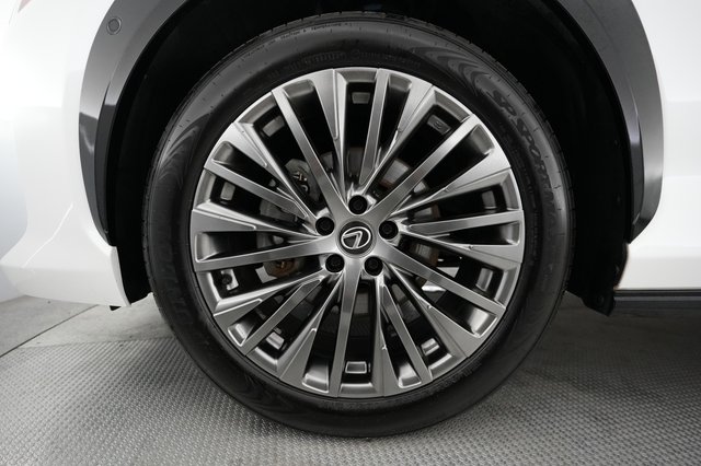 2023 Lexus RZ — photo 15 of 21