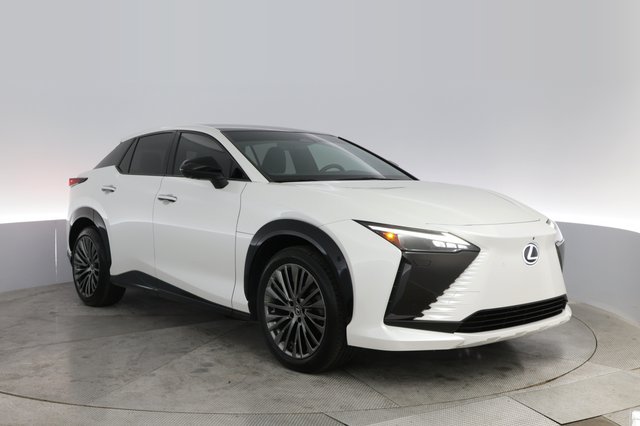 2023 Lexus RZ — photo 10 of 21