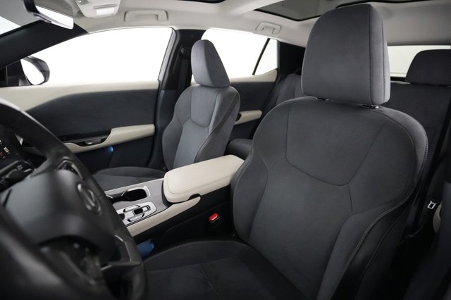 2023 Lexus RZ — photo 3 of 21