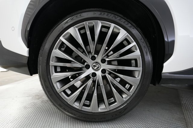 2023 Lexus RZ — photo 17 of 21