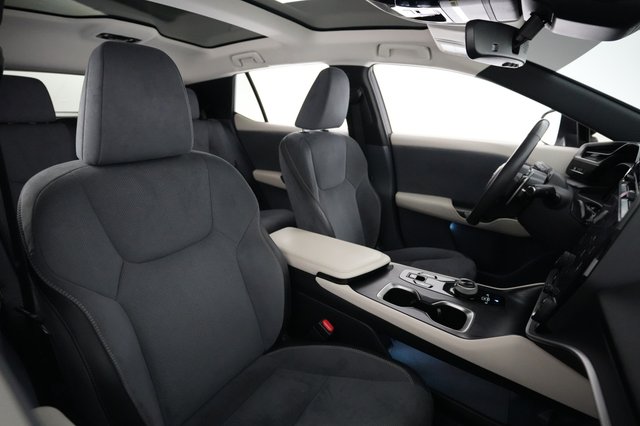 2023 Lexus RZ — photo 19 of 21